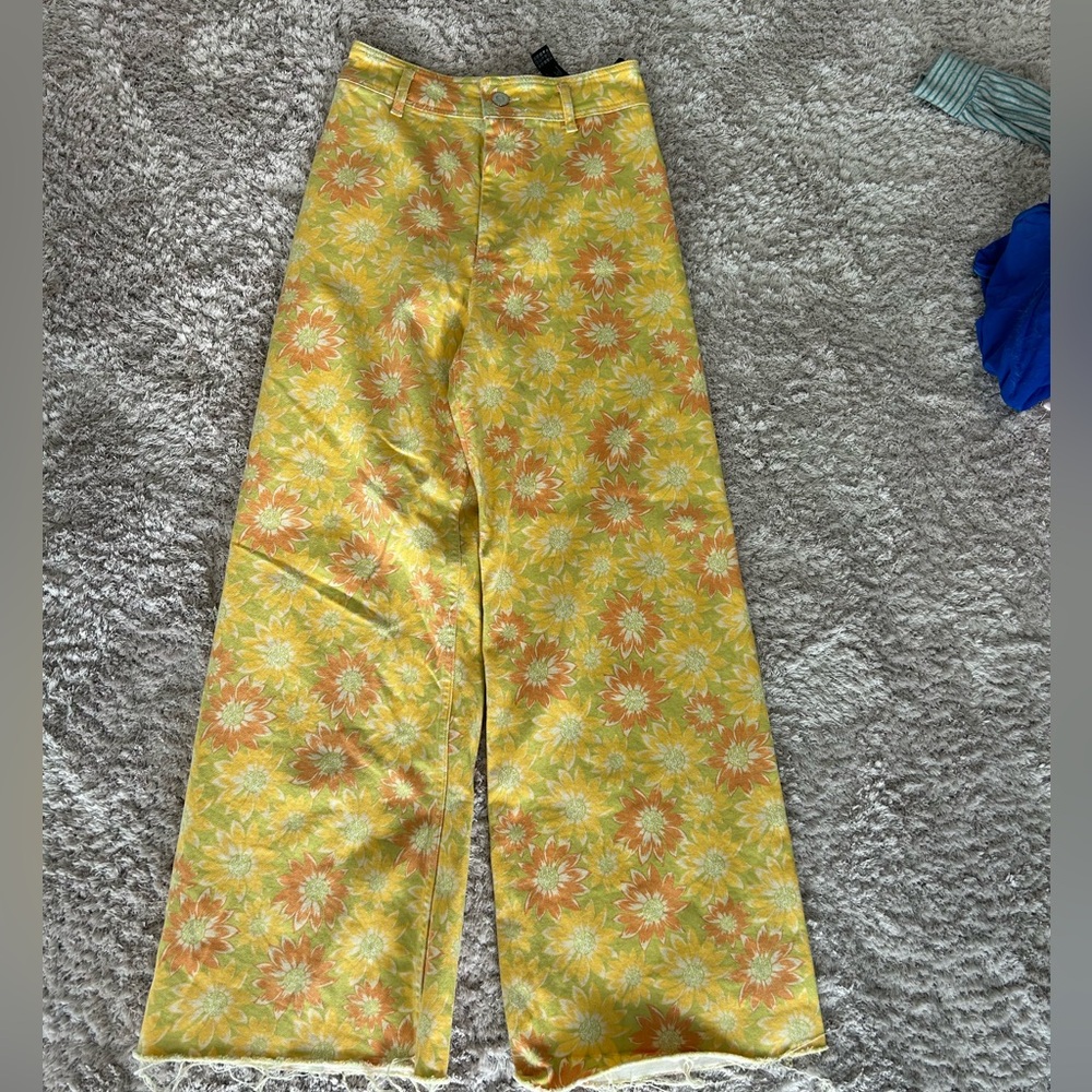 Zara High Rise Super Cute Summery Jeans